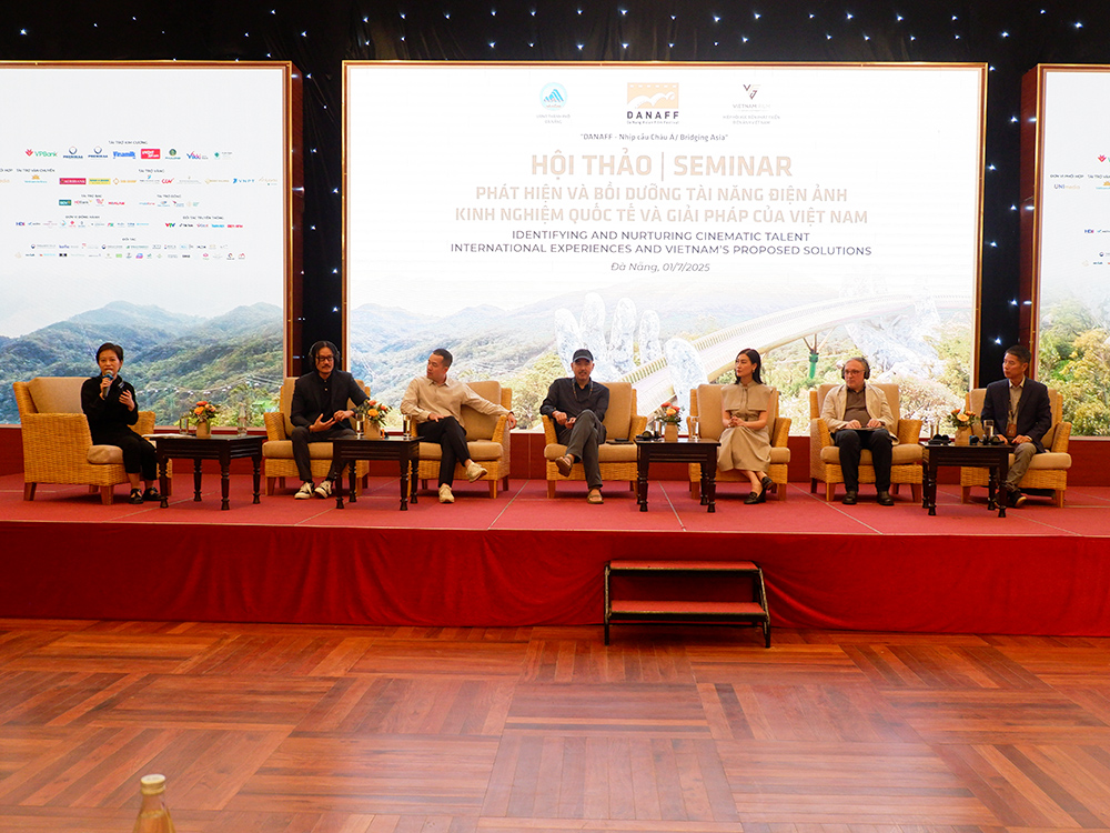 International Experience Crucial for Film Industry Development