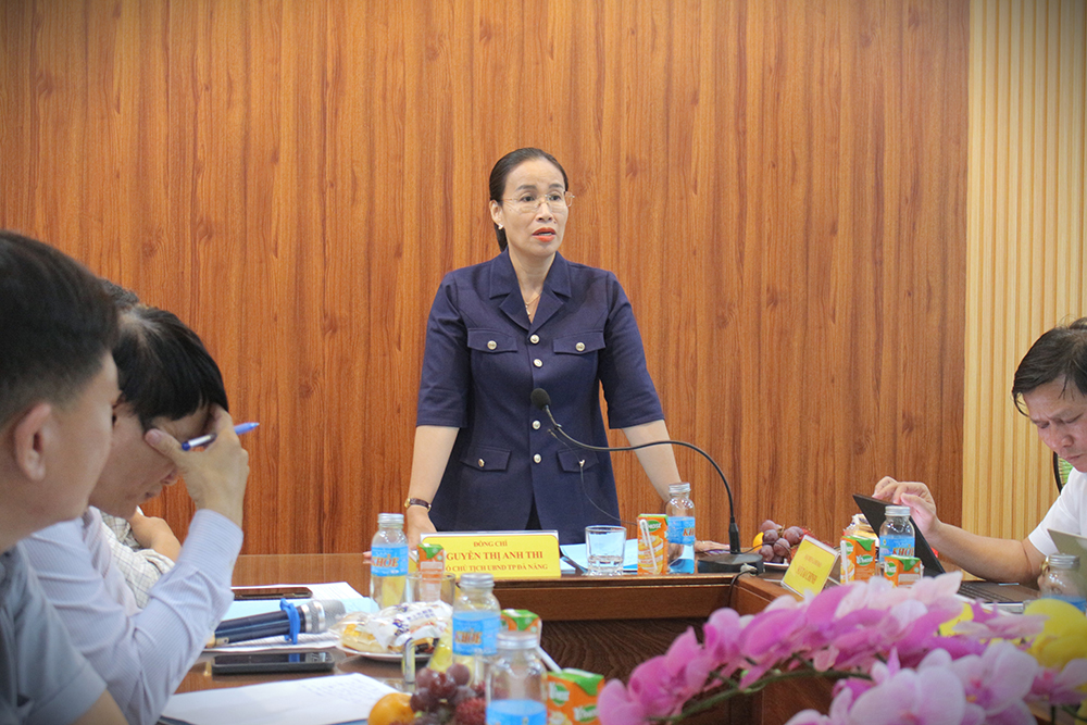 Phó Chủ tịch UBND thành phố Nguyễn Thị Anh Thi làm việc với Bệnh viện Đa khoa khu vực miền núi phía Bắc Quảng Nam